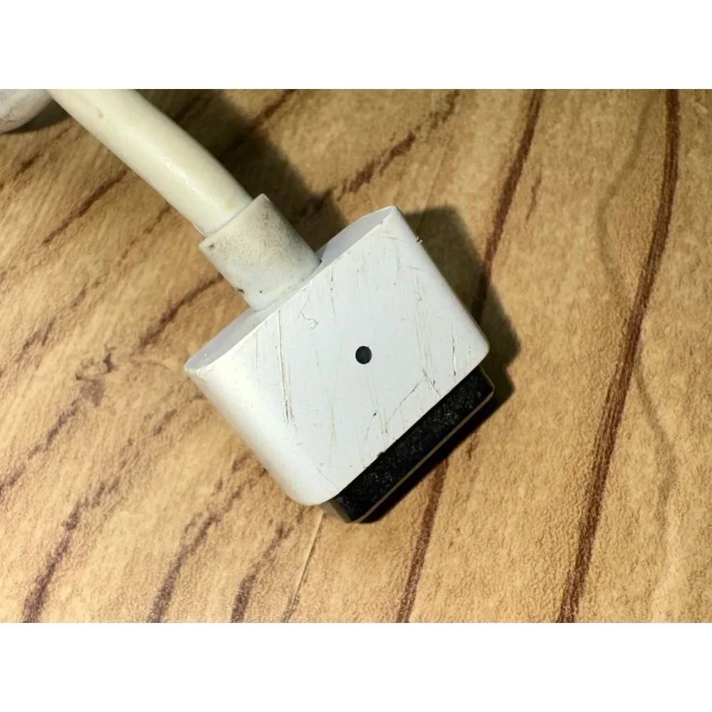 Original APPLE MacBook Pro 60W MagSafe Power Adapter Charger A1184 A1330 A1344